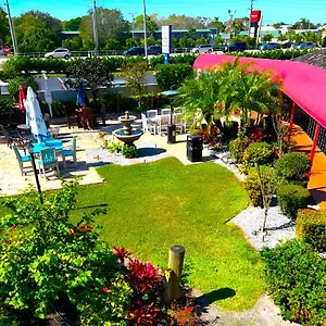 https://lantern-inn-suites.hotelstampa.org